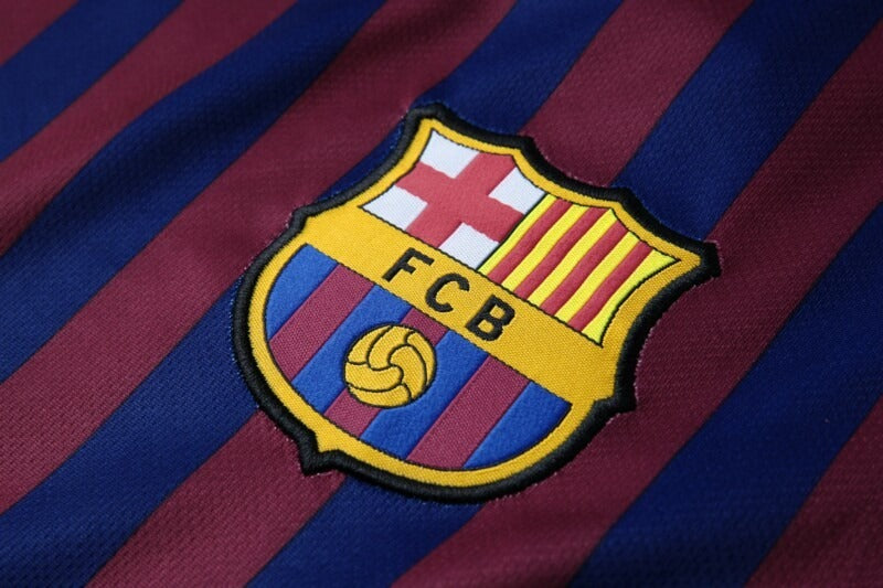 Retro FC Barcelona 2018-2019 home image 7