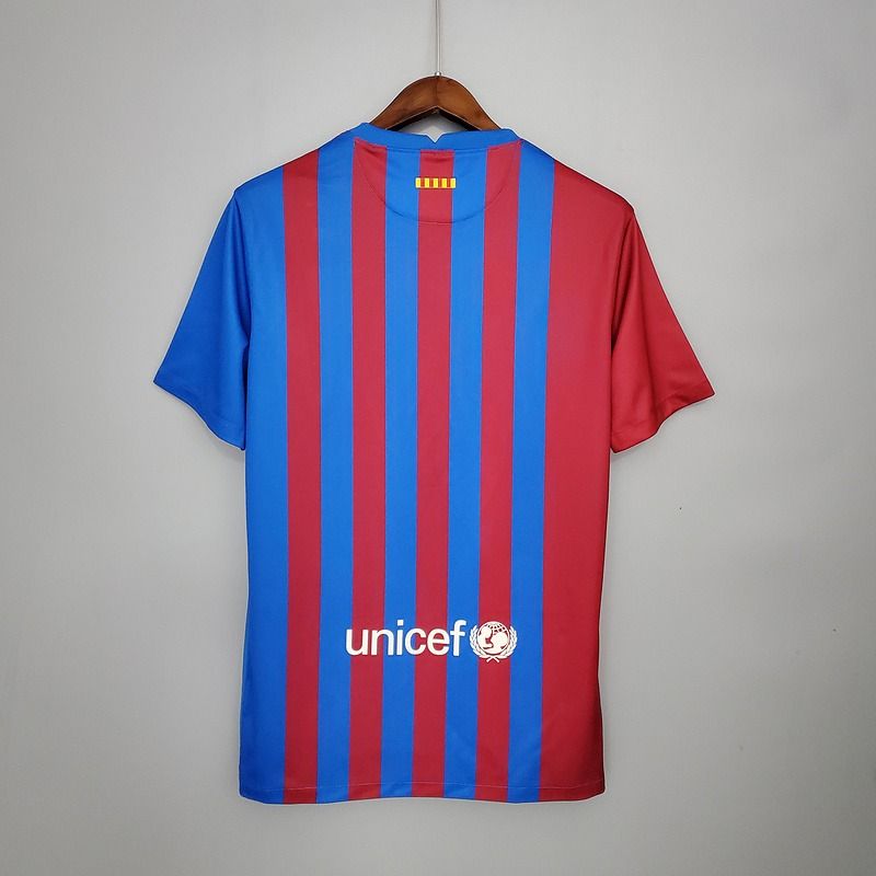 Retro FC Barcelona 2021-2022 home image 2