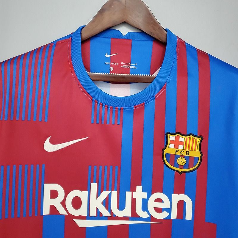 Retro FC Barcelona 2021-2022 home image 3