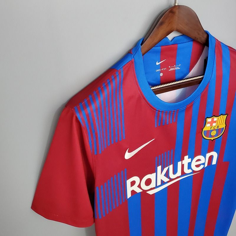 Retro FC Barcelona 2021-2022 home image 5