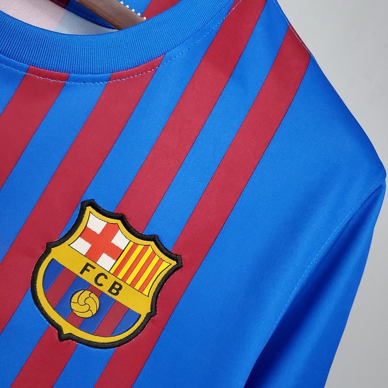 Retro FC Barcelona 2021-2022 home image 6