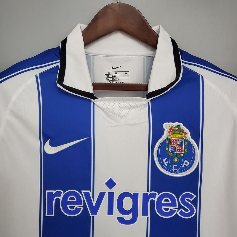 Retro FC Porto 2003-2004 home image 3