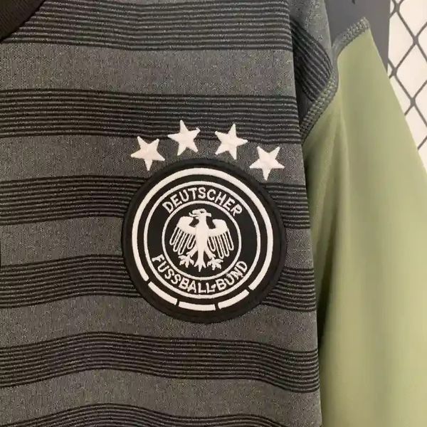 Retro Germany national 2016 away image 5