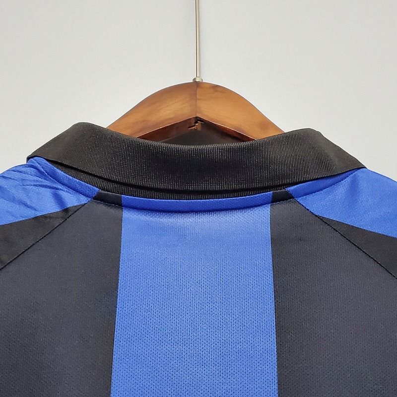Retro Inter Milano 2001-2002 home image 4
