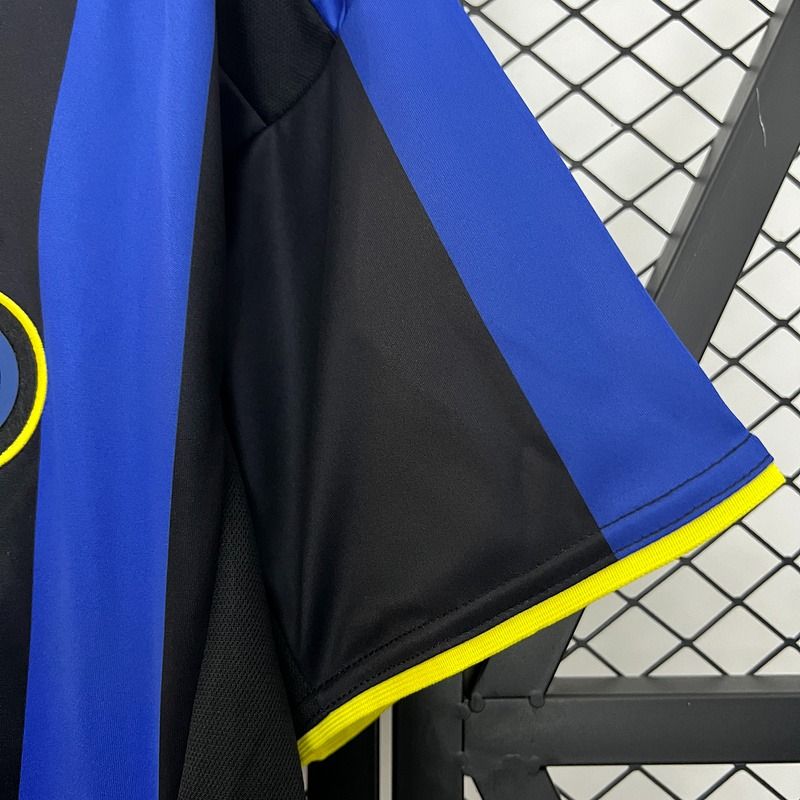 Retro Inter Milano 2002-2003 home image 8