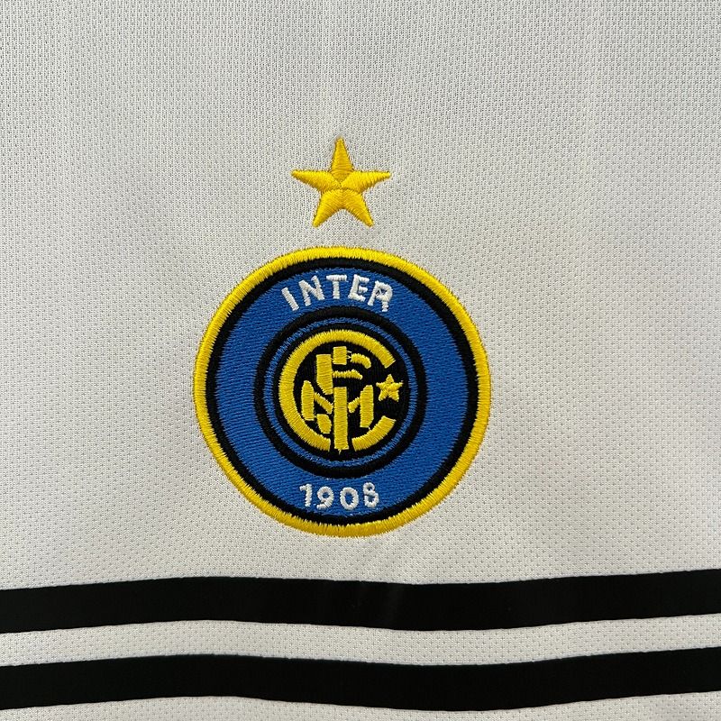 Retro Inter Milano 2004-2005 away image 5