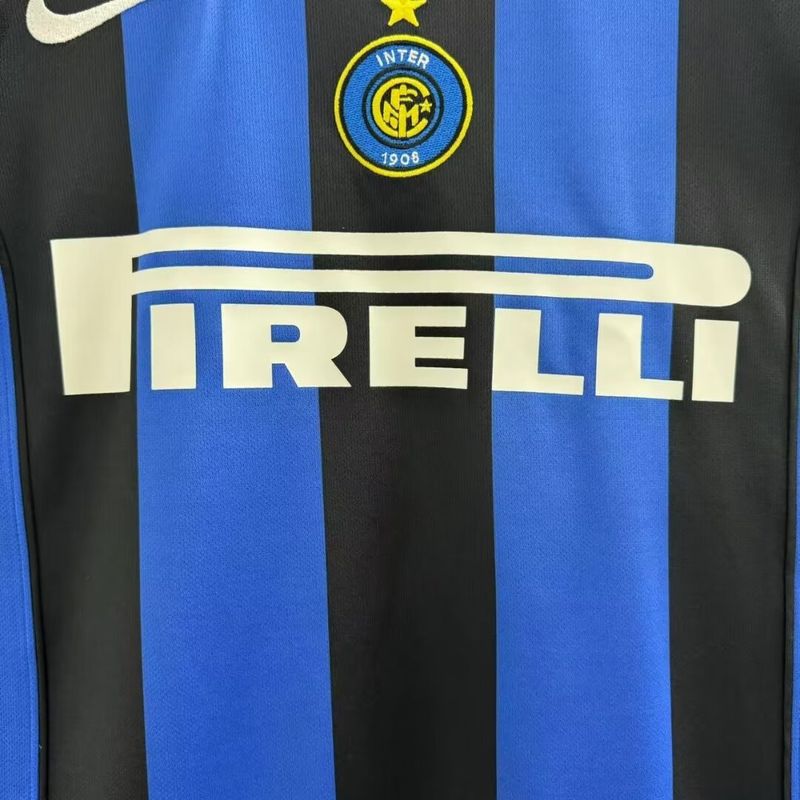 Retro Inter Milano 2004-2005 home image 6