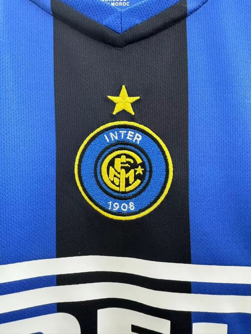Retro Inter Milano 2004-2005 home image 7