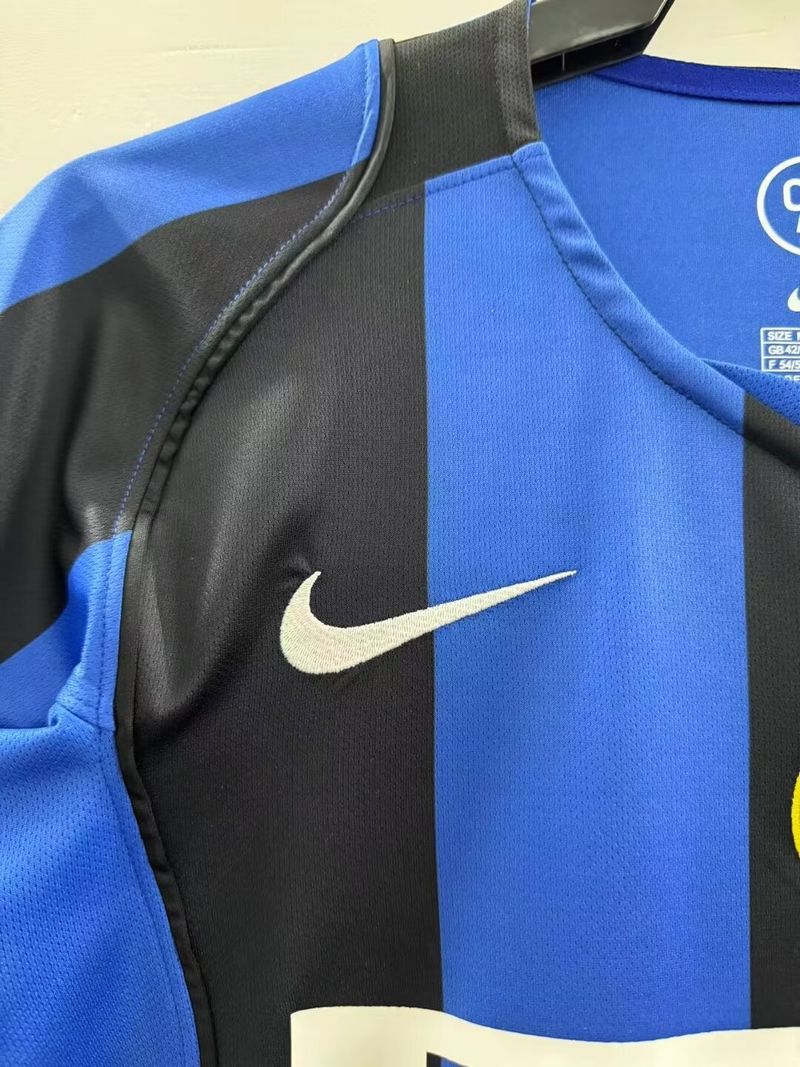 Retro Inter Milano 2004-2005 home image 8