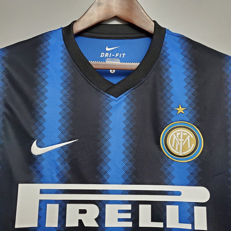Retro Inter Milano 2010-2011 home image 3