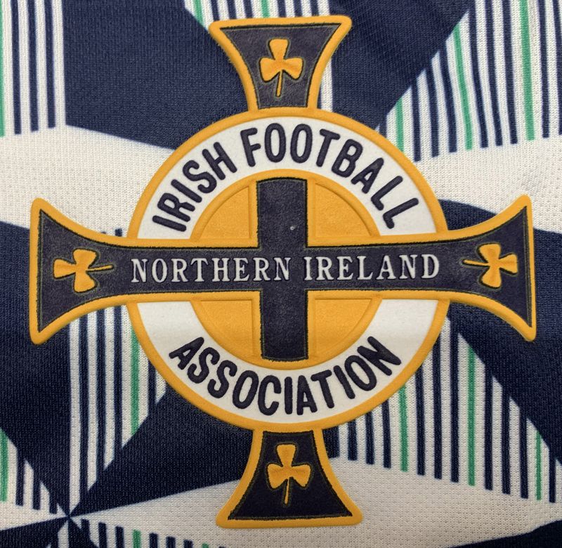 Retro Ireland national 1990-1993 away image 4