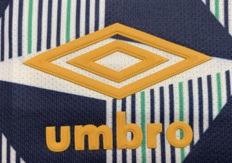 Retro Ireland national 1990-1993 away image 5