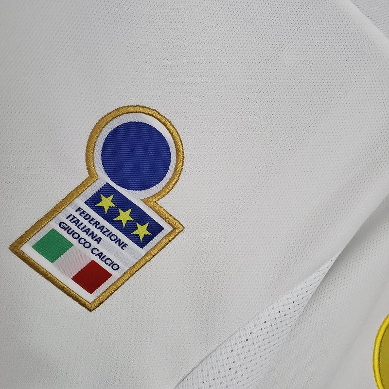 Retro Italy national 1996 away image 8