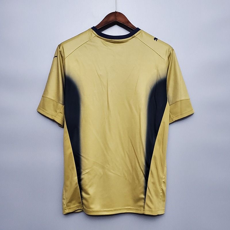 Retro Italy national 2006 golden shirt image 2