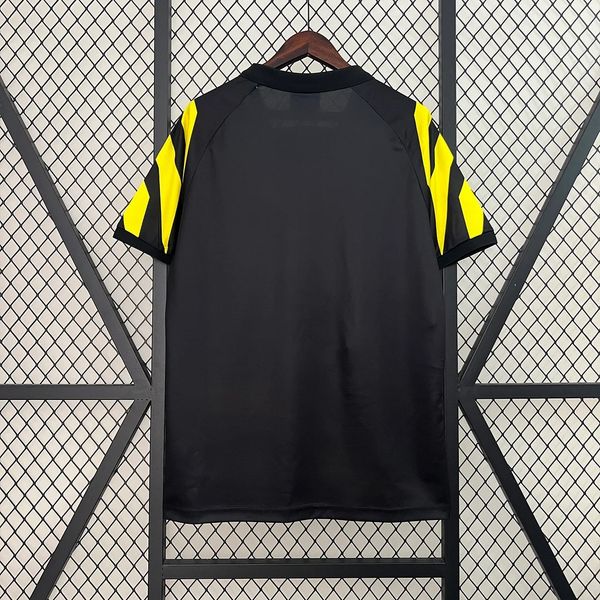 Retro Juventus 1996-1997 third away image 2