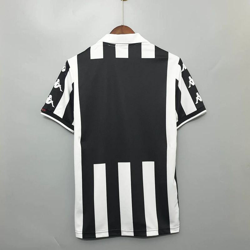 Retro Juventus 1999-2000 home image 2
