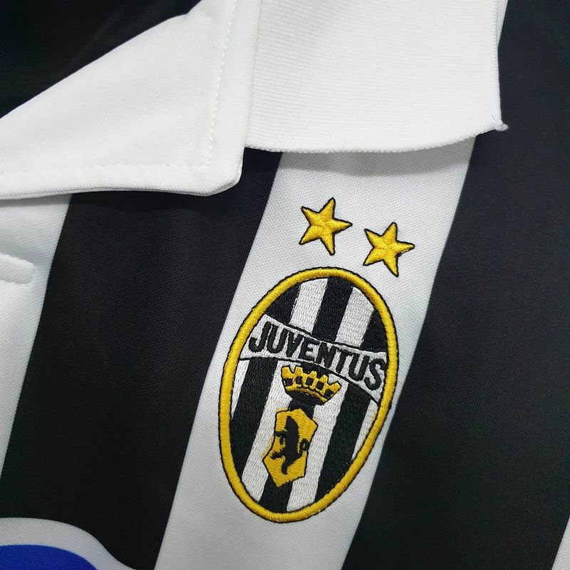 Retro Juventus 1999-2000 home image 6