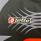 Retro Juventus 2001-2002 away image 8