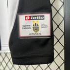 Retro Juventus 2002-2003 home image 8