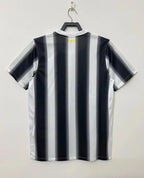 Retro Juventus 2011-2012 home image 2