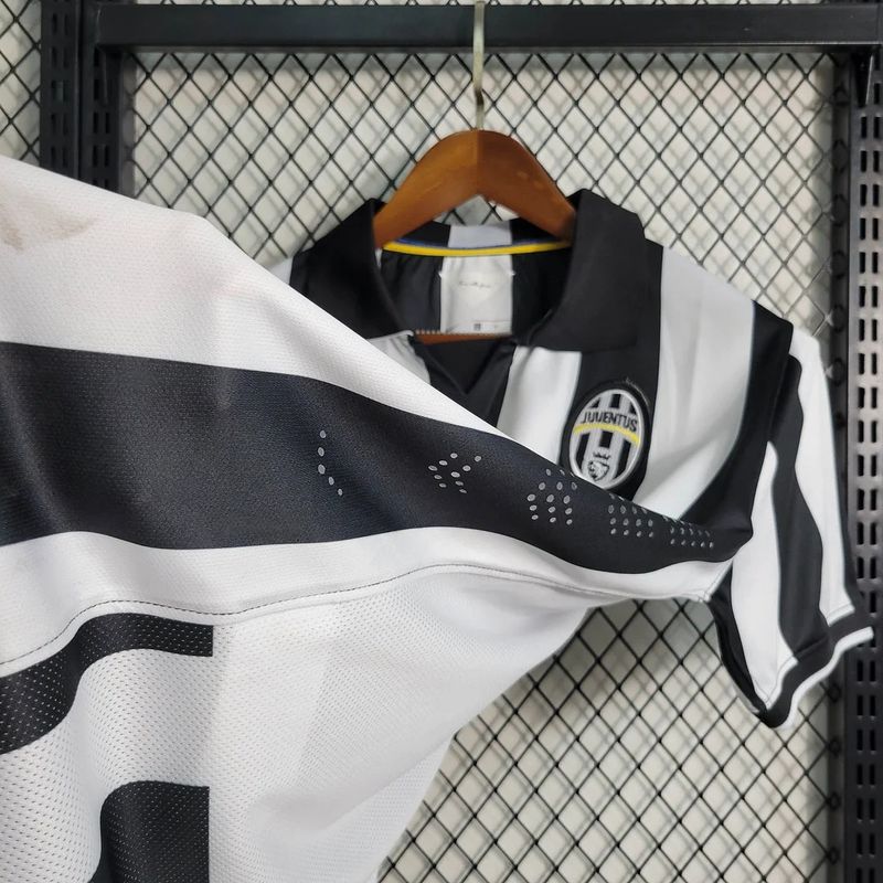 Retro Juventus 2014-2015 home image 5