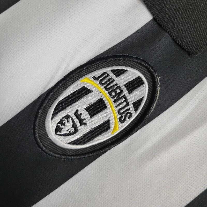 Retro Juventus 2014-2015 home image 7