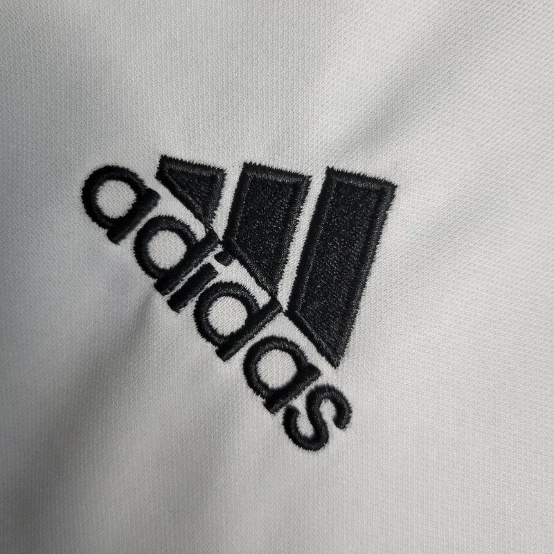 Retro Juventus 2019-2020 home image 7