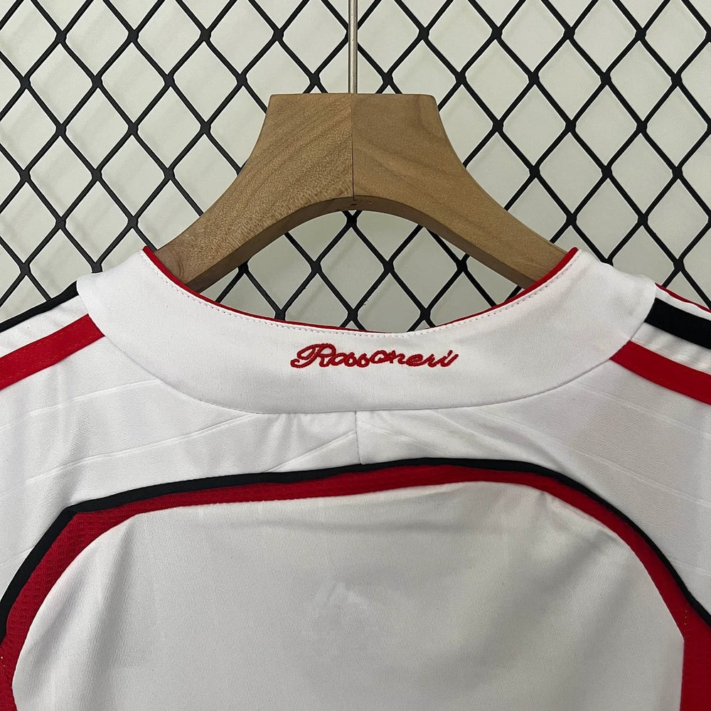 Retro Kids AC Milan 2006-2007 away image 4
