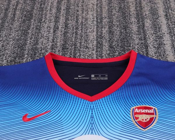 Retro Kids Arsenal FC 2002-2004 home image 3