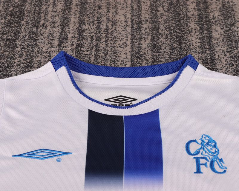Retro Kids Chelsea FC 2003-2005 away image 3