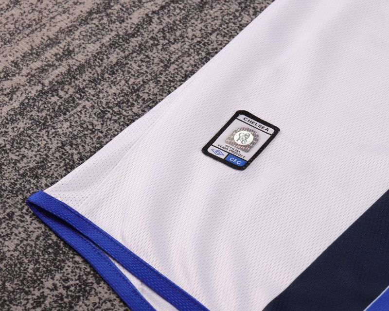 Retro Kids Chelsea FC 2003-2005 away image 5