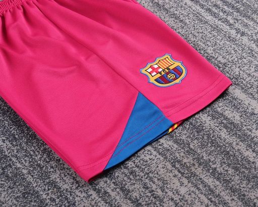 Retro Kids FC Barcelona 2005-2006 home image 5