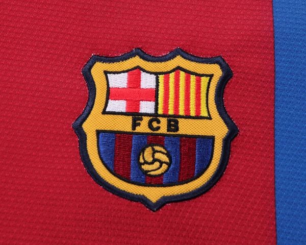 Retro Kids FC Barcelona 2006-2007 home image 5