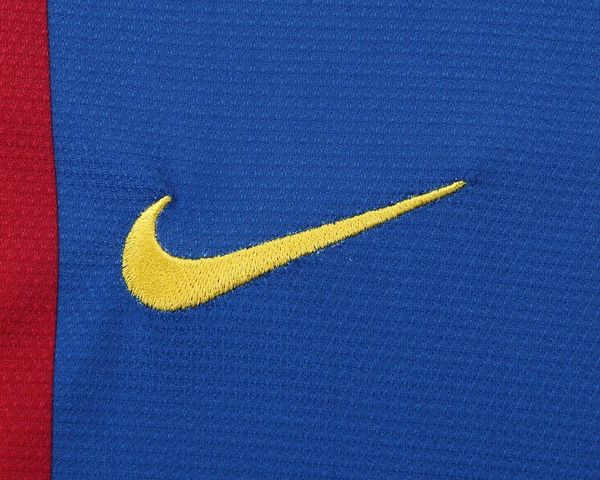 Retro Kids FC Barcelona 2006-2007 home image 8