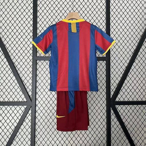 Retro Kids FC Barcelona 2010-2011 home image 2