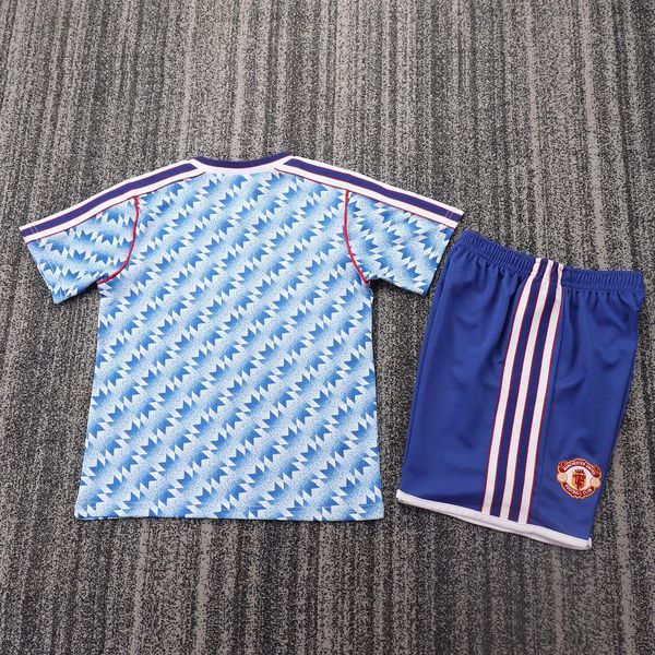 Retro Kids Manchester United 1990-1992 away image 2