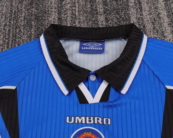 Retro Kids Manchester United 1996-1998 away image 3