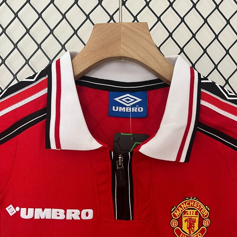 Retro Kids Manchester United 1998-1999 home image 3
