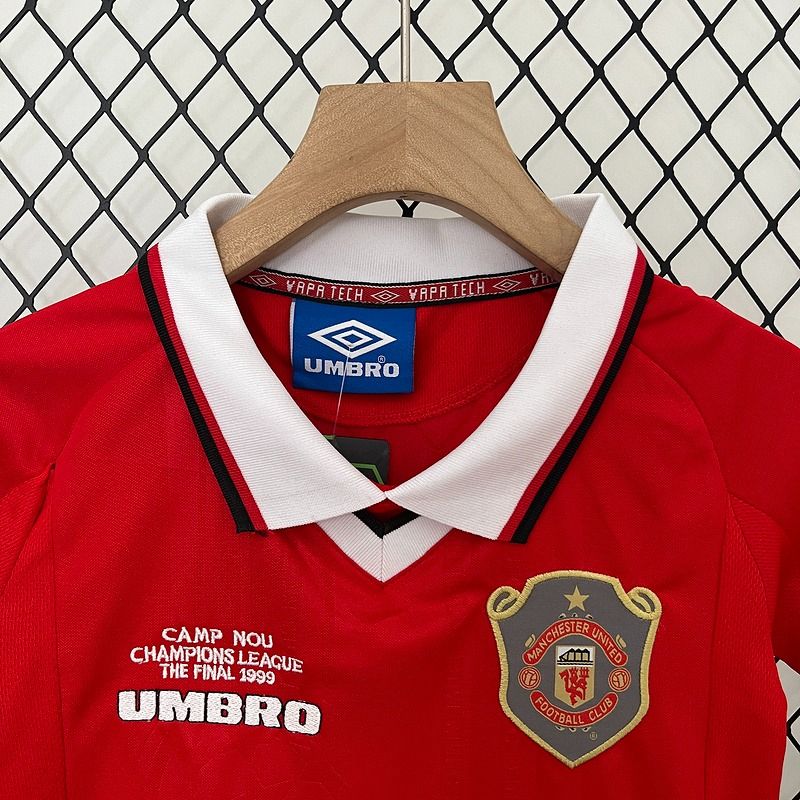 Retro Kids Manchester United 1999-2000 home image 3