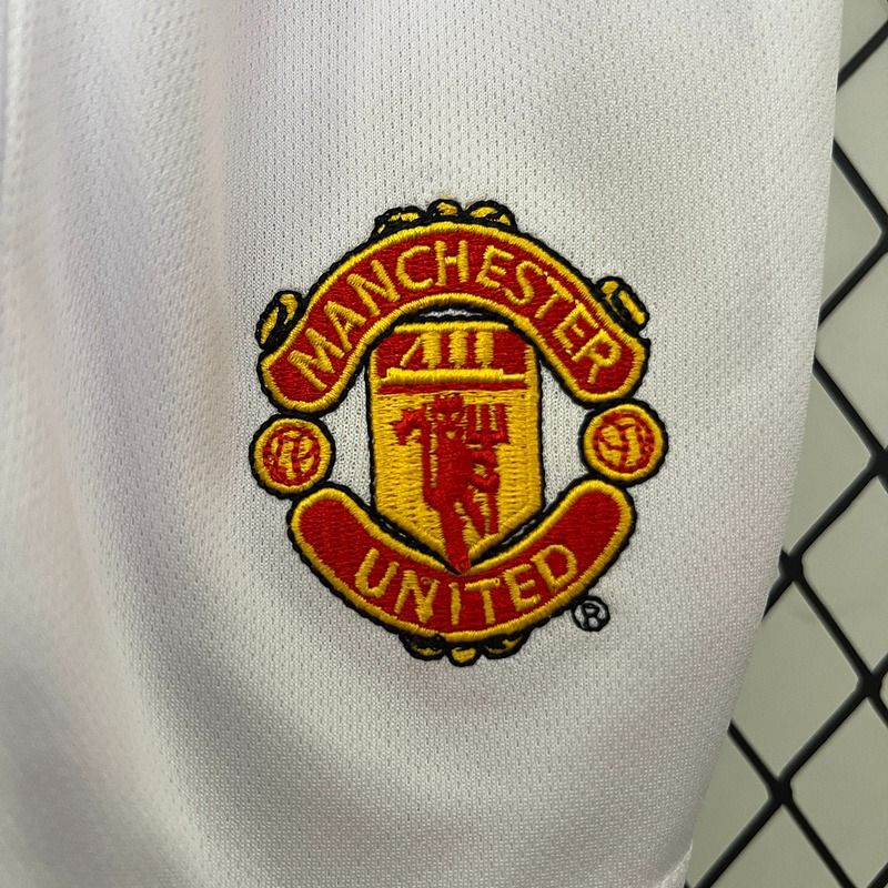 Retro Kids Manchester United 2005-2006 home image 8