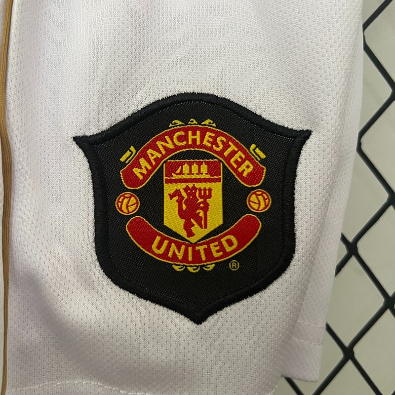 Retro Kids Manchester United 2006-2007 home image 9