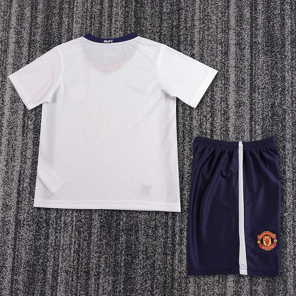 Retro Kids Manchester United 2008-2009 away image 2