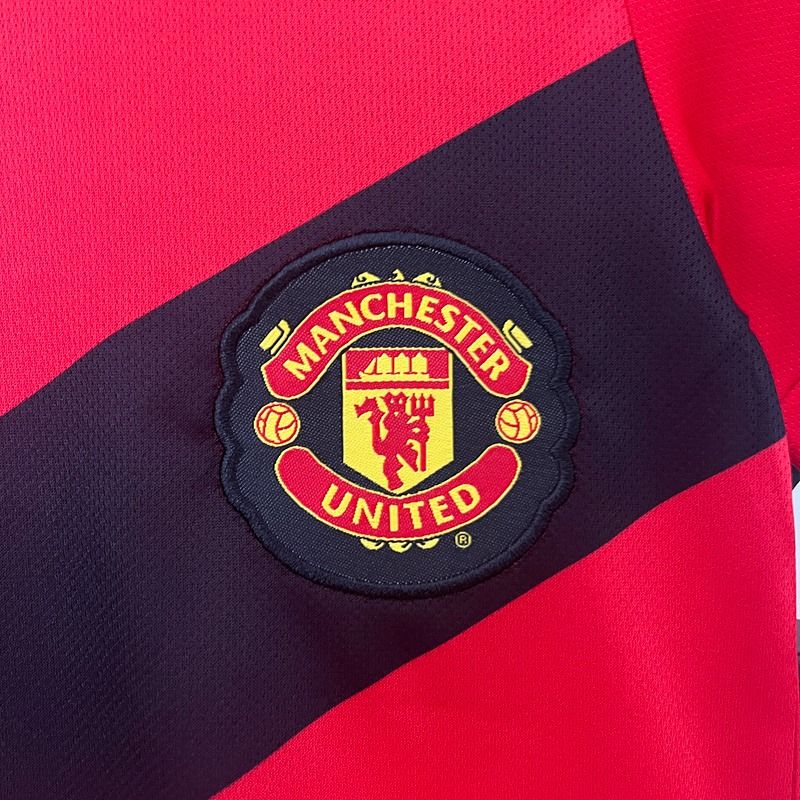 Retro Kids Manchester United 2009-2010 home image 5