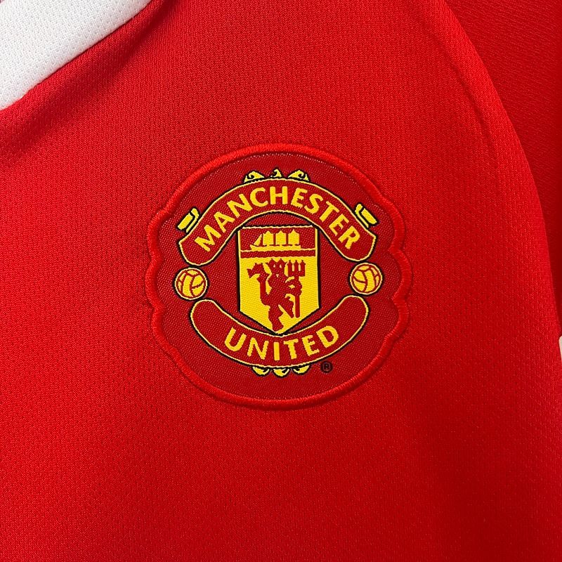 Retro Kids Manchester United 2010-2011 home image 5