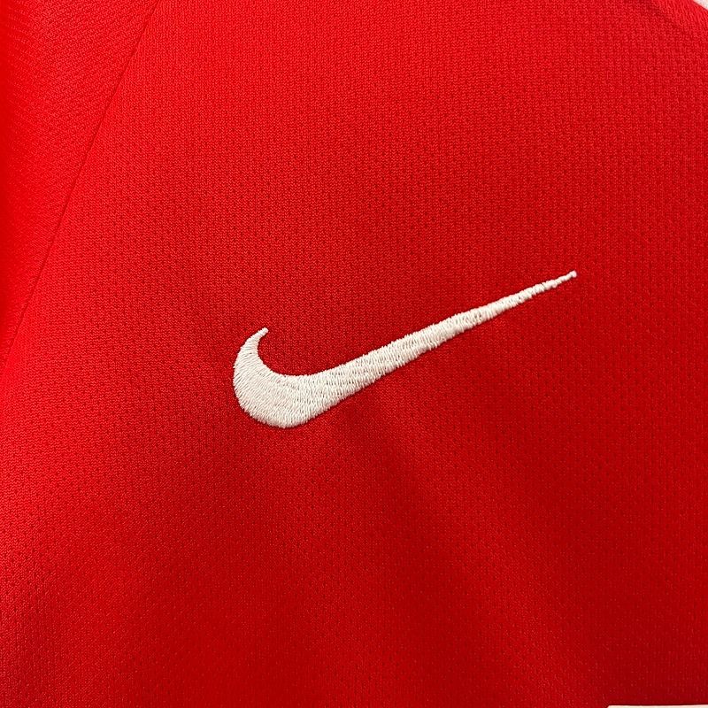 Retro Kids Manchester United 2010-2011 home image 6