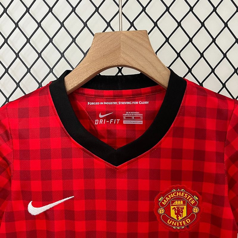 Retro Kids Manchester United 2012-2013 home image 3