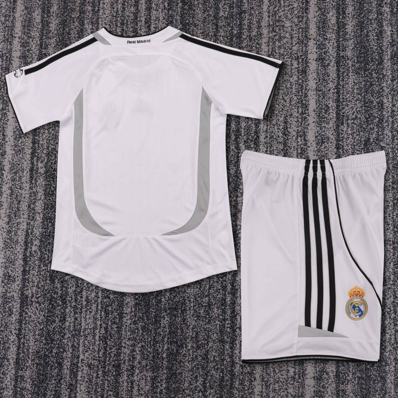 Retro Kids Real Madrid 2006-2007 home image 2