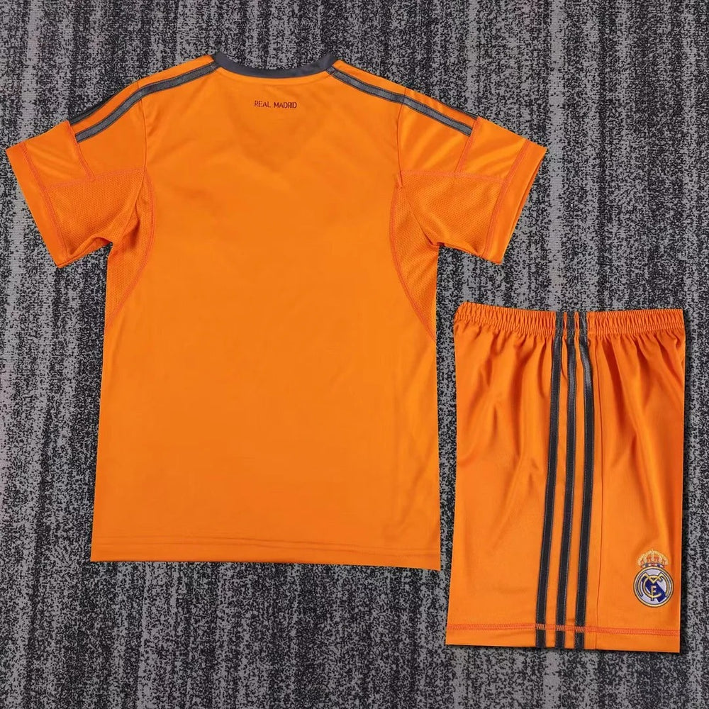 Retro Kids Real Madrid 2013-2014 second away image 2