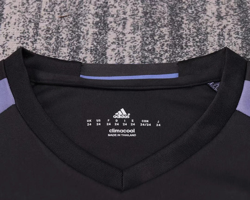Retro Kids Real Madrid 2016-2017 away image 3