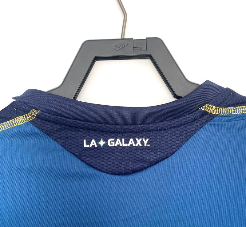 Retro LA Galaxy 2011-2012 away image 4